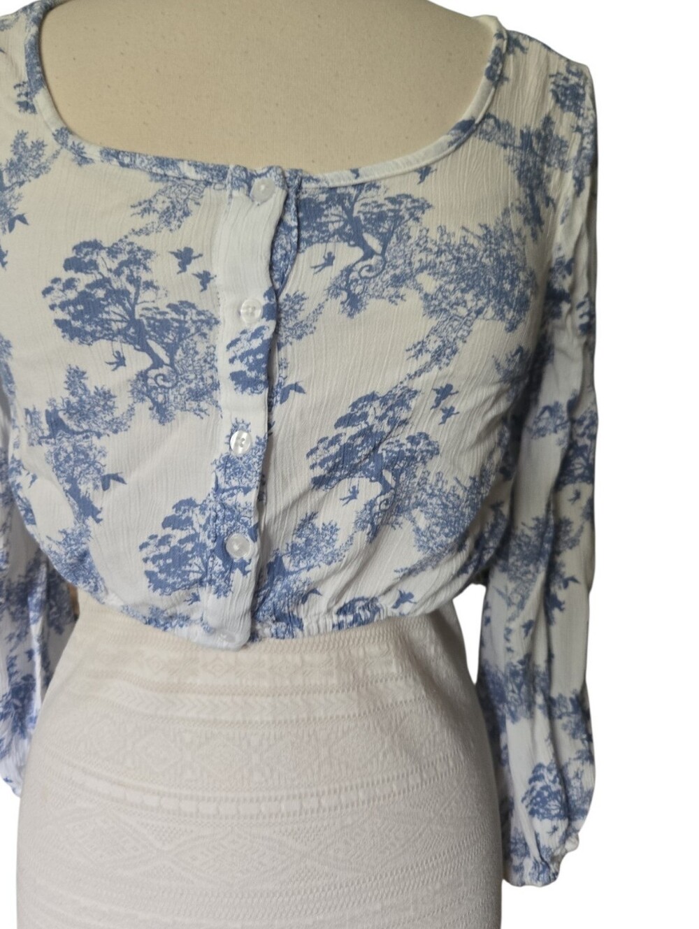 NUON Blue & White Floral Top - M